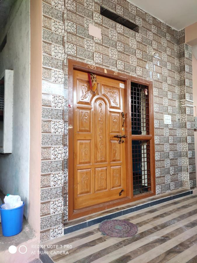 Lohit Homestay Хампи Экстерьер фото