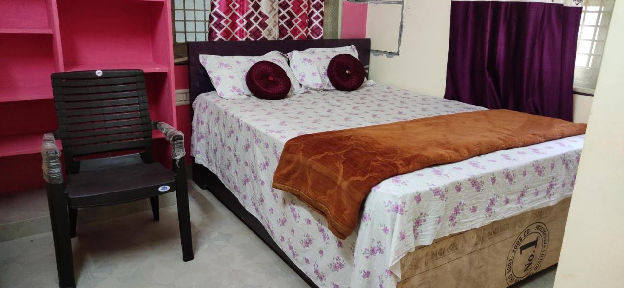 Lohit Homestay Хампи Экстерьер фото